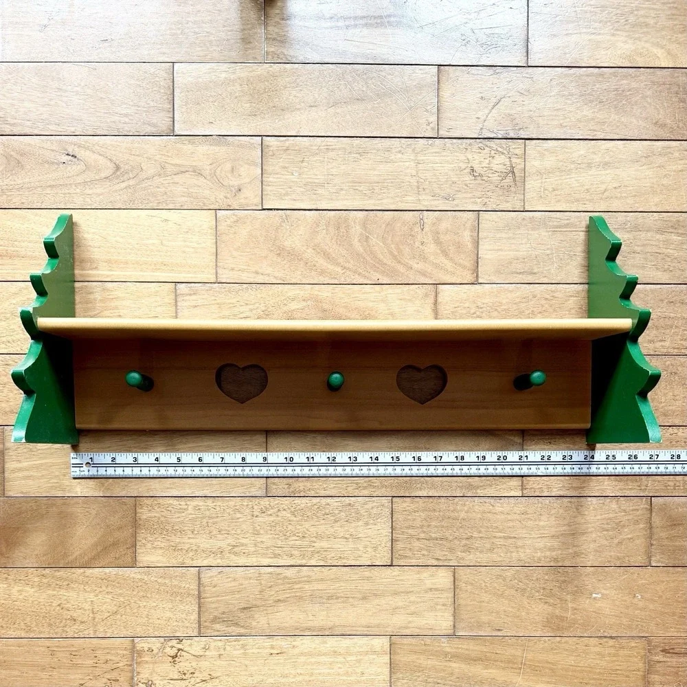 VTG 80s Wood Wall Shelf Heart Cutout Pegs Pine Tree Farm Granny Cottage Core 24